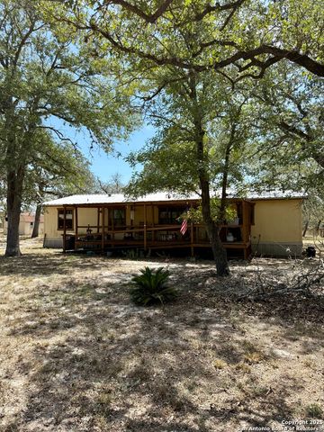 138 Oak Valley, La Vernia, TX 78121