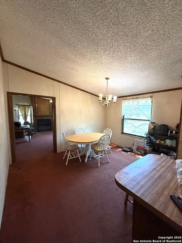 138 Oak Valley, La Vernia, TX 78121