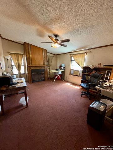 138 Oak Valley, La Vernia, TX 78121