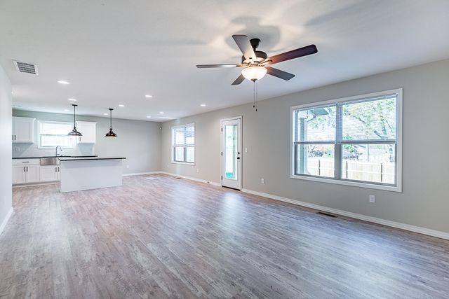 2644 North Prospect Avenue, Springfield, MO 65803
