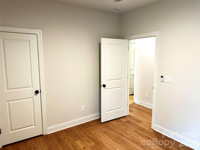 525 N Linwood Avenue, Charlotte, NC 28216