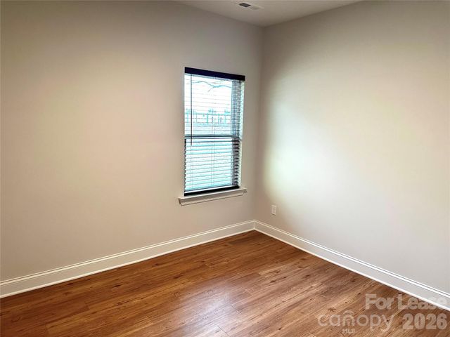 525 N Linwood Avenue, Charlotte, NC 28216