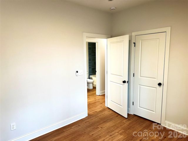 525 N Linwood Avenue, Charlotte, NC 28216