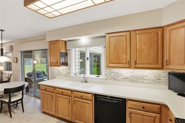 613 Bending Bough, Webster, NY 14580