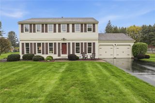 613 Bending Bough, Webster, NY 14580