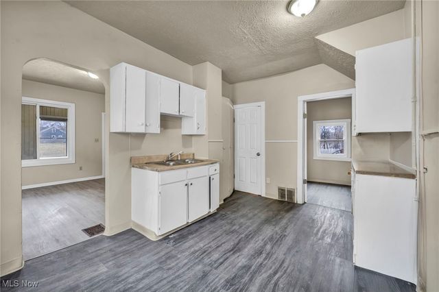 3667 E 61st Street, Cleveland, OH 44105