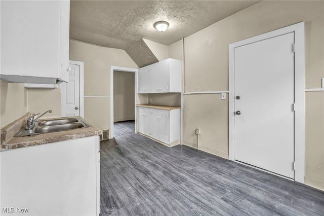 3667 E 61st Street, Cleveland, OH 44105