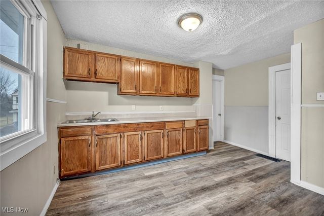 3667 E 61st Street, Cleveland, OH 44105