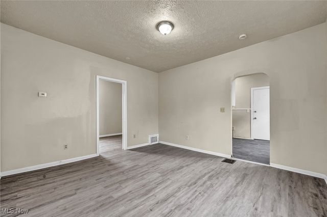 3667 E 61st Street, Cleveland, OH 44105