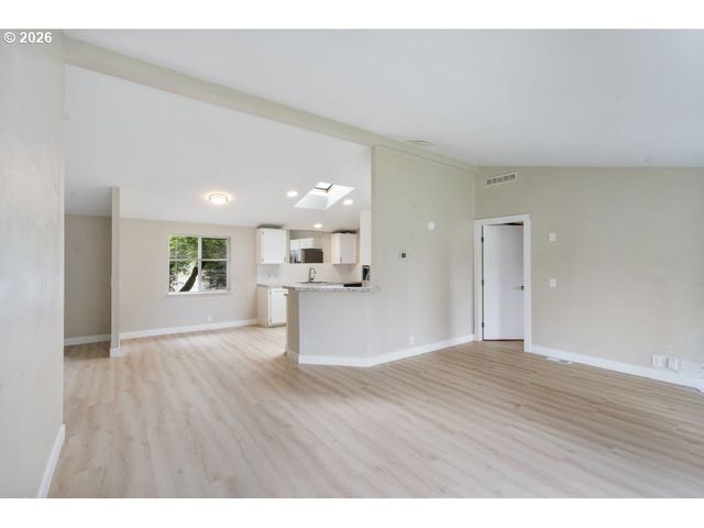 577 Se DANCE Dr, Estacada, OR 97023