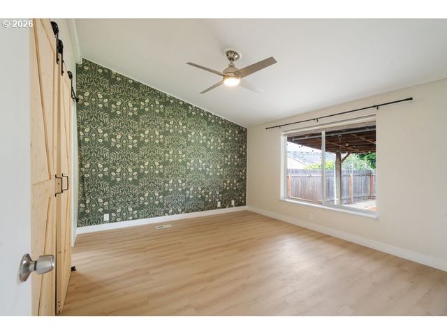 577 Se DANCE Dr, Estacada, OR 97023