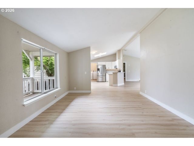 577 Se DANCE Dr, Estacada, OR 97023
