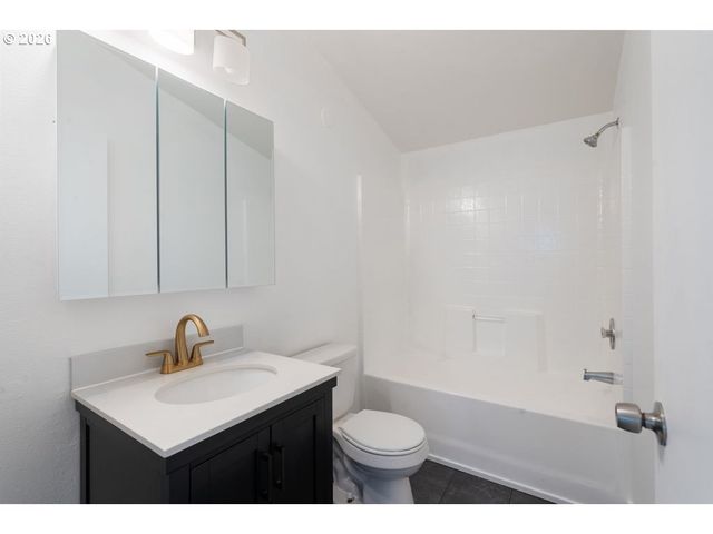577 Se DANCE Dr, Estacada, OR 97023