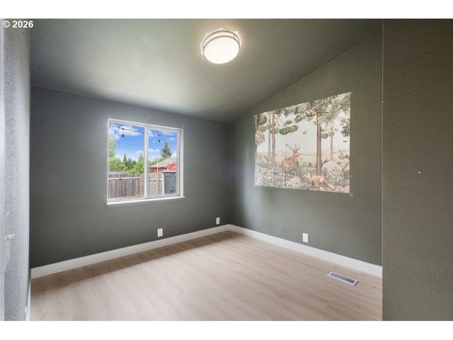 577 Se DANCE Dr, Estacada, OR 97023