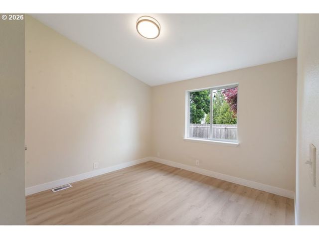 577 Se DANCE Dr, Estacada, OR 97023