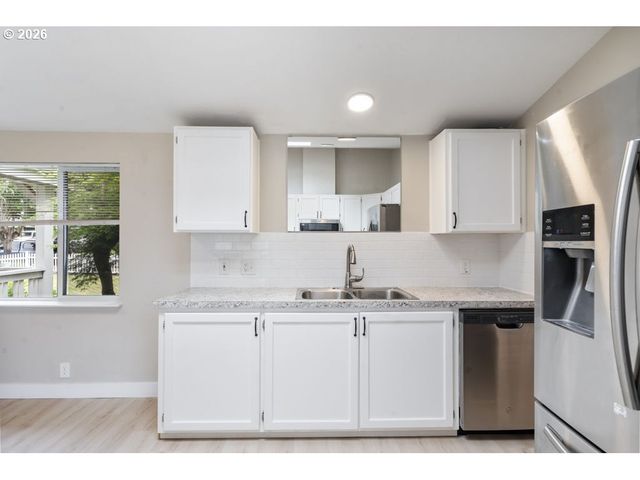 577 Se DANCE Dr, Estacada, OR 97023