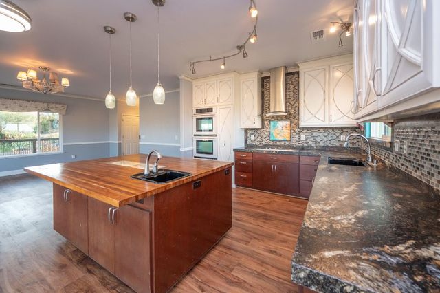 4155 Quail Hill Ct, Ione, CA 95640