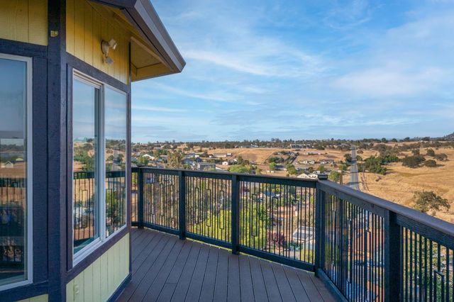 4155 Quail Hill Ct, Ione, CA 95640