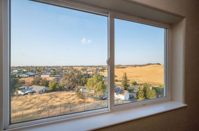 4155 Quail Hill Ct, Ione, CA 95640