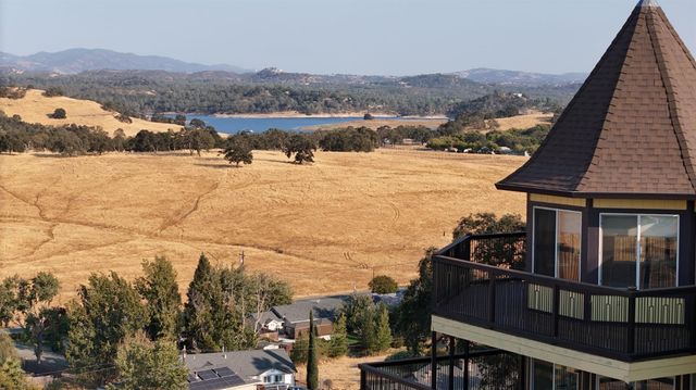 4155 Quail Hill Ct, Ione, CA 95640