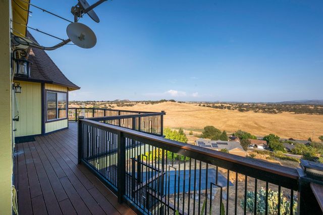 4155 Quail Hill Ct, Ione, CA 95640