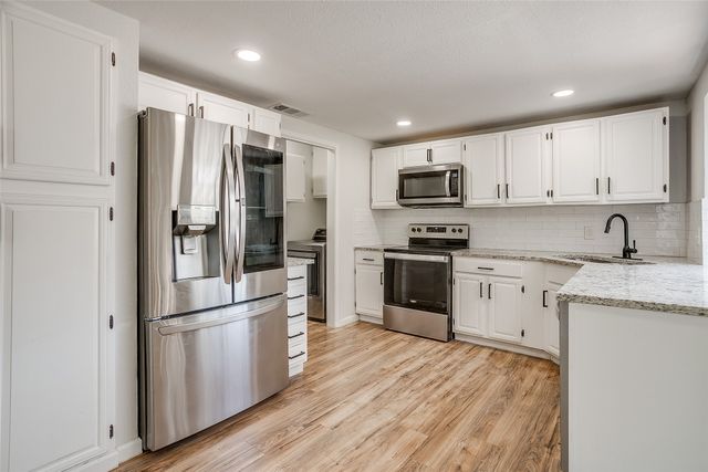 9617 Lea Shore Street, Fort Worth, TX 76179