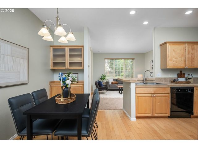 2283 Nw OAK KNOLL Pl, Beaverton, OR 97006