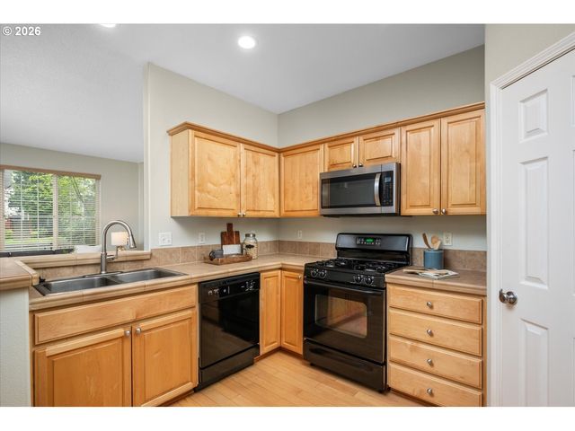 2283 Nw OAK KNOLL Pl, Beaverton, OR 97006