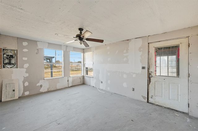 604 S Spears Street, Alvarado, TX 76009