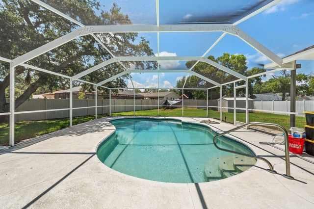 1301 LILY COURT, Tarpon Springs, FL 34689