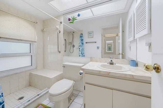 1301 LILY COURT, Tarpon Springs, FL 34689
