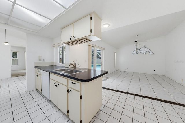 1301 LILY COURT, Tarpon Springs, FL 34689