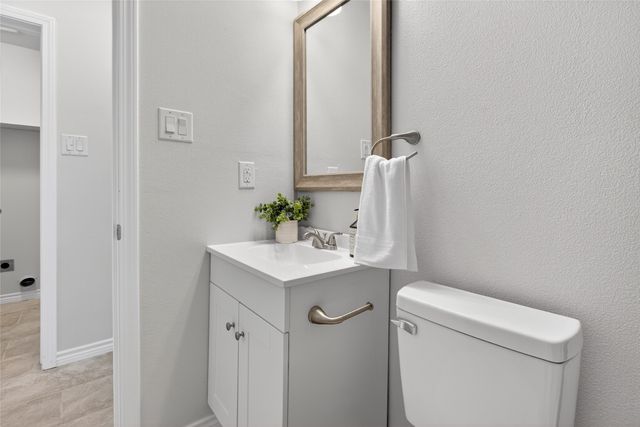 2716 S Jones Street, Fort Worth, TX 76104