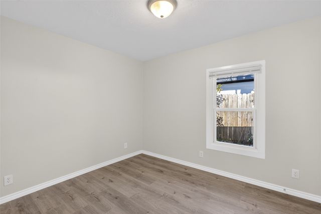 2716 S Jones Street, Fort Worth, TX 76104