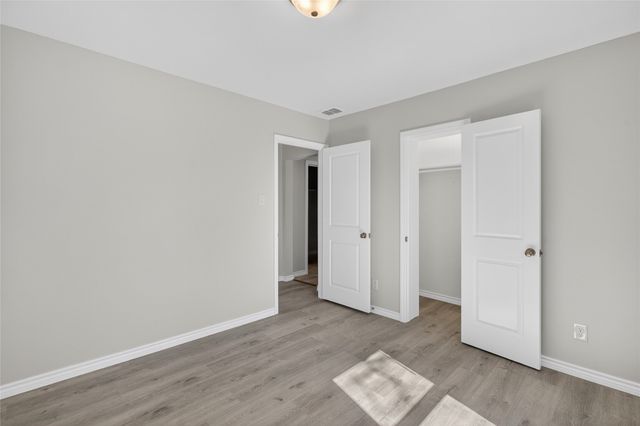 2716 S Jones Street, Fort Worth, TX 76104