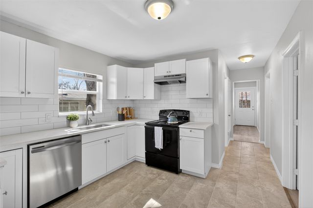 2716 S Jones Street, Fort Worth, TX 76104