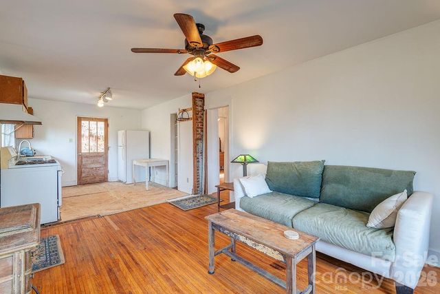 224 Old Home Road, Asheville, NC 28804