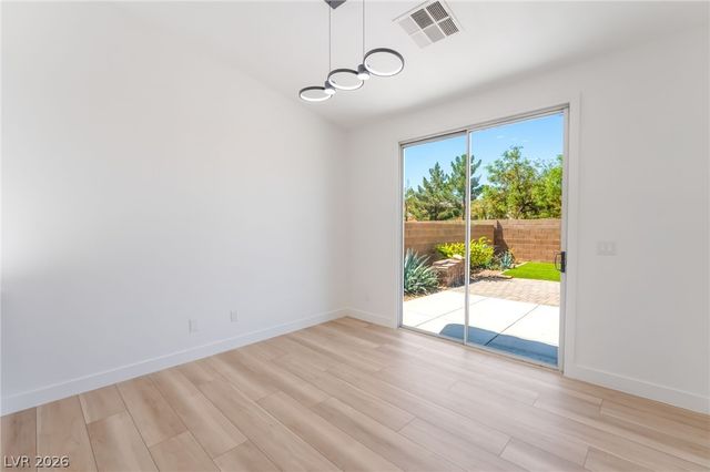 3747 Squirrel Street, Las Vegas, NV 89122