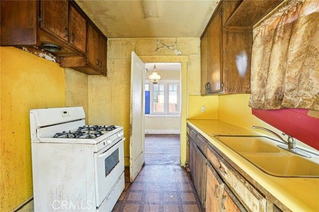 1334 E 9th Street, Long Beach, CA 90813