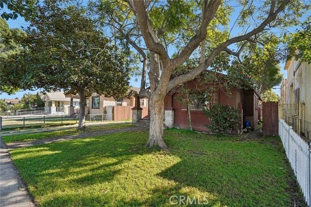 1334 E 9th Street, Long Beach, CA 90813