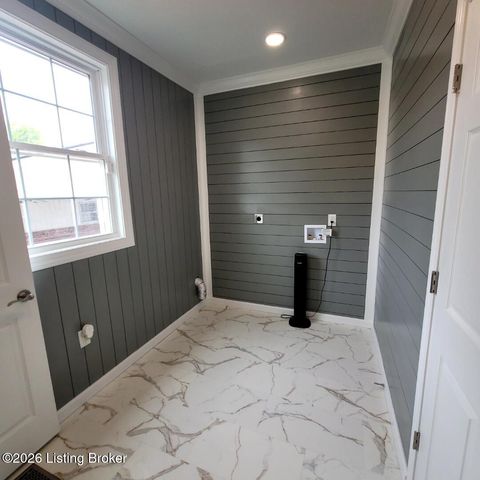 1301 Strader Ave, Louisville, KY 40215