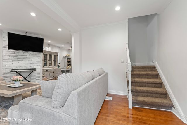 1301 Strader Ave, Louisville, KY 40215