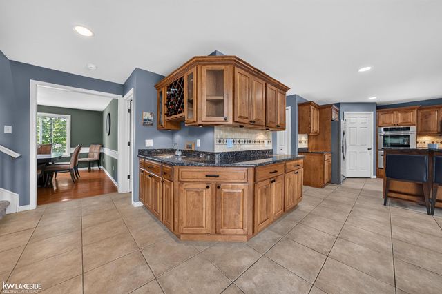 55582 Caesars Drive, Shelby Twp, MI 48315