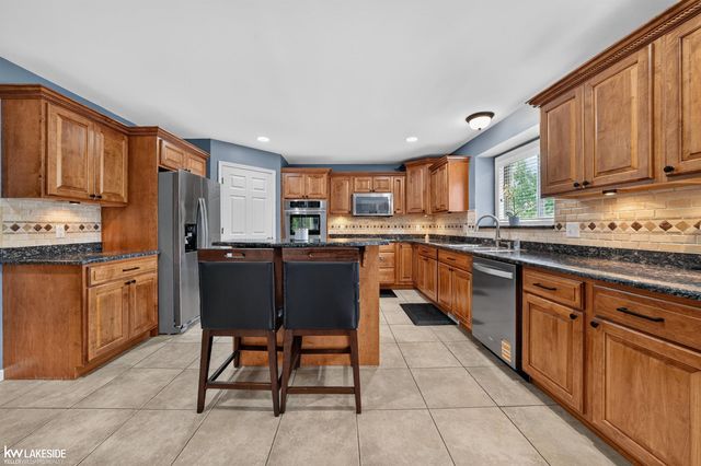 55582 Caesars Drive, Shelby Twp, MI 48315