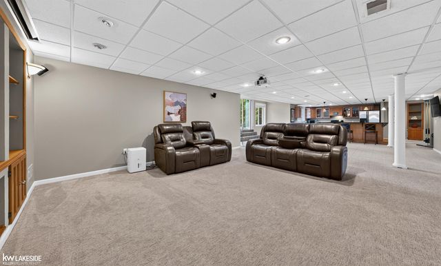 55582 Caesars Drive, Shelby Twp, MI 48315