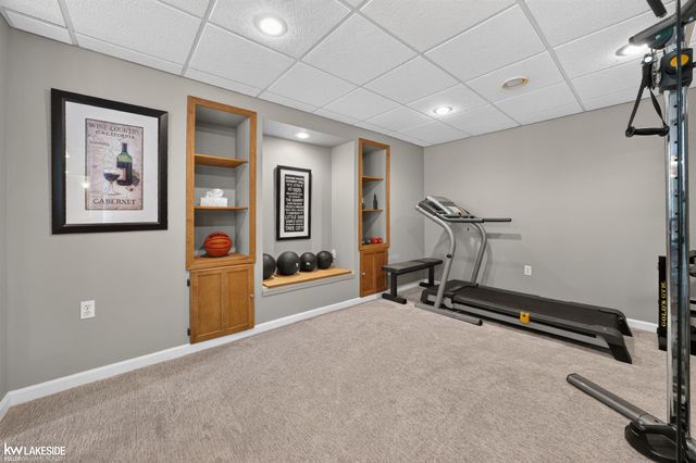 55582 Caesars Drive, Shelby Twp, MI 48315