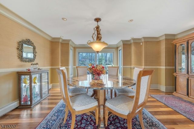 17 Sycamore Dr, Woodcliff Lake Boro, NJ 07677