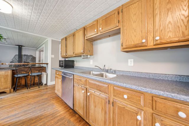 32 Union Street, Hillsborough, NH 03244