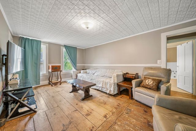 32 Union Street, Hillsborough, NH 03244