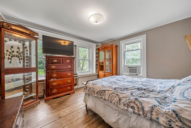 32 Union Street, Hillsborough, NH 03244